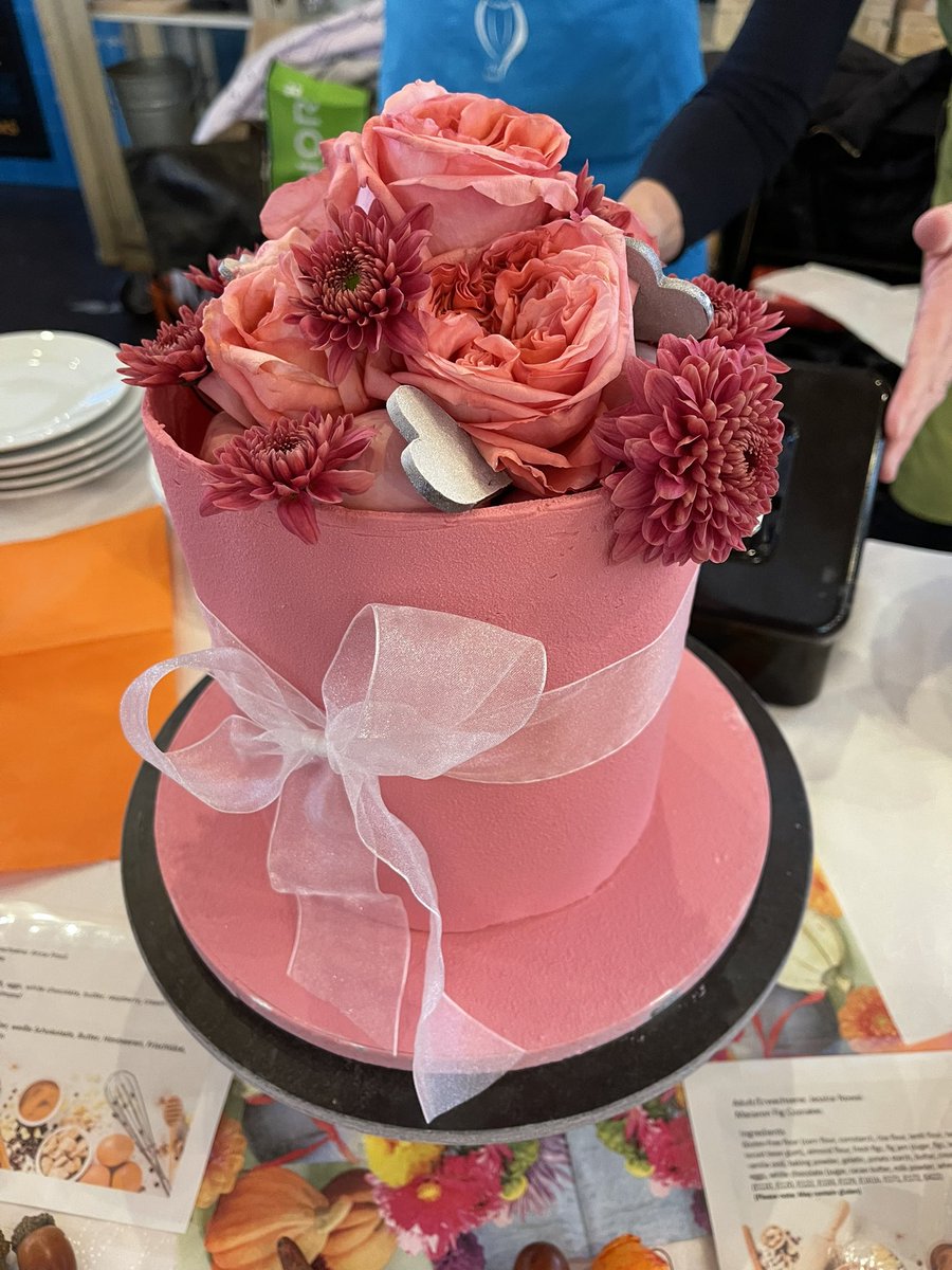 IwiBasel's tweet photo. 1st place winner of the #IWIbasel #BakeOff2021 Congratulations! https://t.co/KJiA5UefEv