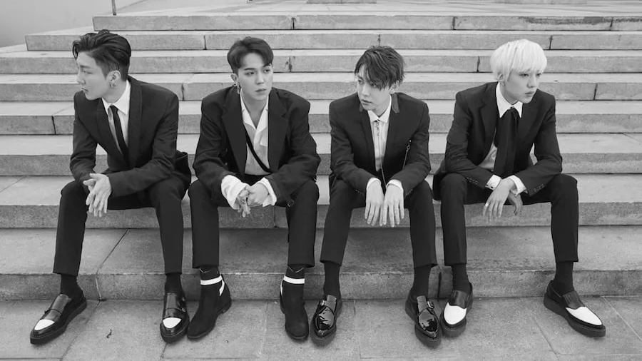 innercircleww's tweet photo. [💙] Time for our hashtag party celebrating Team A becoming WINNER! 

And while we wait for our best boys to come back as 4, quote retweet this and share with us your favorite moments from the last 8 years. 

#위너는_8년째_예뻤더라
#8YearsWithWINNER
#WINNER #위너 @yginnercircle https://t.co/ppWX82Fl5Q