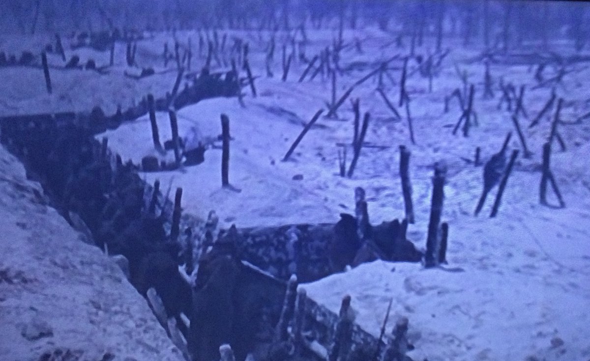 Hope your weekend is going well !
Just for fun, ‘know the film’.
(Sorry no stars faces, it would make it too easy).