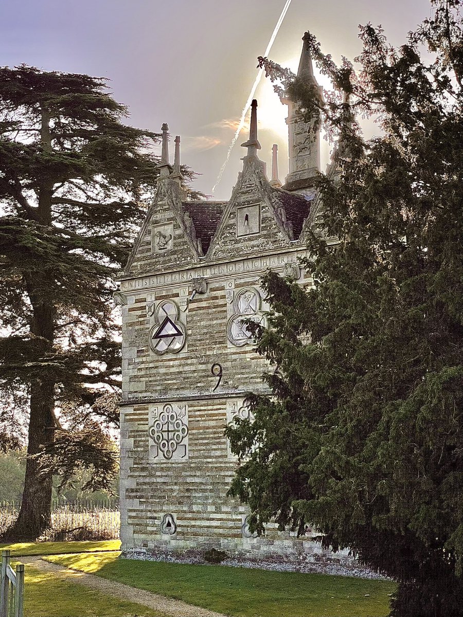 C_Steinfeld's tweet photo. Triangular Lodge in Northamptonshire is a unique 3-sided building designed by Sir Thomas Tresham (father of one of the Gunpowder Plotters) & constructed between 1593 & 1597. It was built as a testament to Tresham’s Catholicism. Fascinating place. #TriangularLodge @EnglishHeritage https://t.co/ISoeTUC7U5