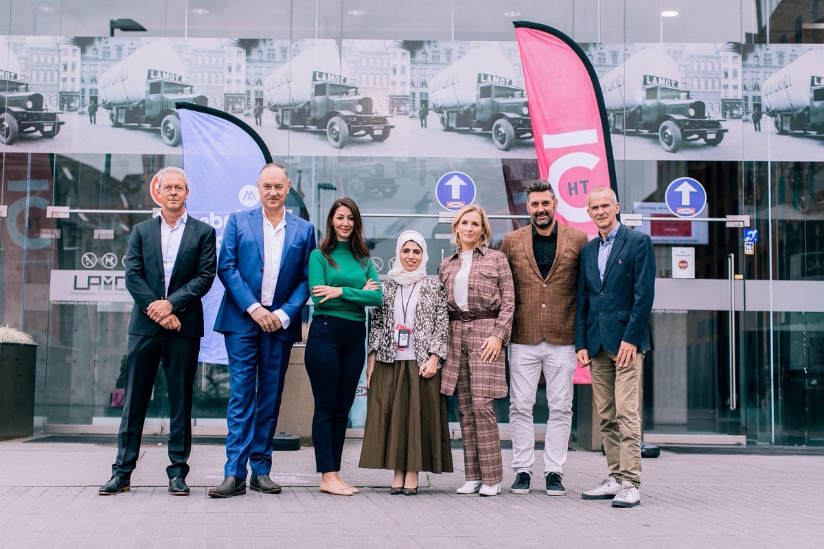 ⁧#أخبار⁩ | شرطة دبي تستعرض تجربتها في السعادة وجودة الحياة بالمؤتمر الخامس ببلجيكا
  
التفاصيل:

facebook.com/16870655652115…

⁧#أمنكم_سعادتنا⁩
⁧#نتواصل_نحمي_نبتكر_ونبني⁩