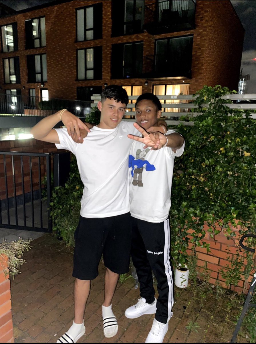 Alexander Robertson tweet media