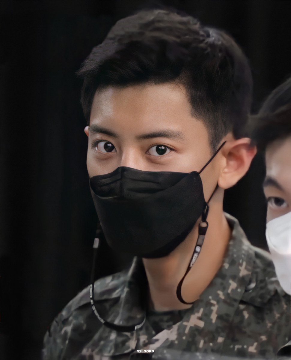 92LOOKS's tweet photo. #찬열 https://t.co/pqymydwnfA