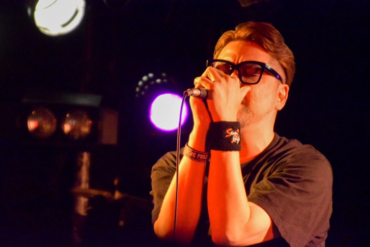 naopon_s2's tweet photo. Sun-Highさん📸✨
本当に久々にライブ観れたなぁって!
めちゃめちゃ飛び跳ねたなぁ〜楽しかった〜
最後のえーってところ、何が正解か分からなかったけど、まあ、みんなの息が合ったので正解だったってことで🙆♀笑
#Sun_High https://t.co/Ju3cYpCksa