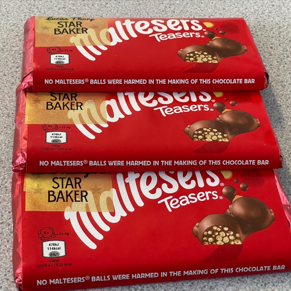PATKingsSchool's tweet photo. Year 10 Hospitality and Catering students have all had a fantastic start to the year and our #StarBakers for this term have been rewarded with a sweet treat. Well done!  🍫 😋 #HospitalityandCatering #GCSEstudents #starbaker #rewards @MaltesersUK https://t.co/QgitHJ01my