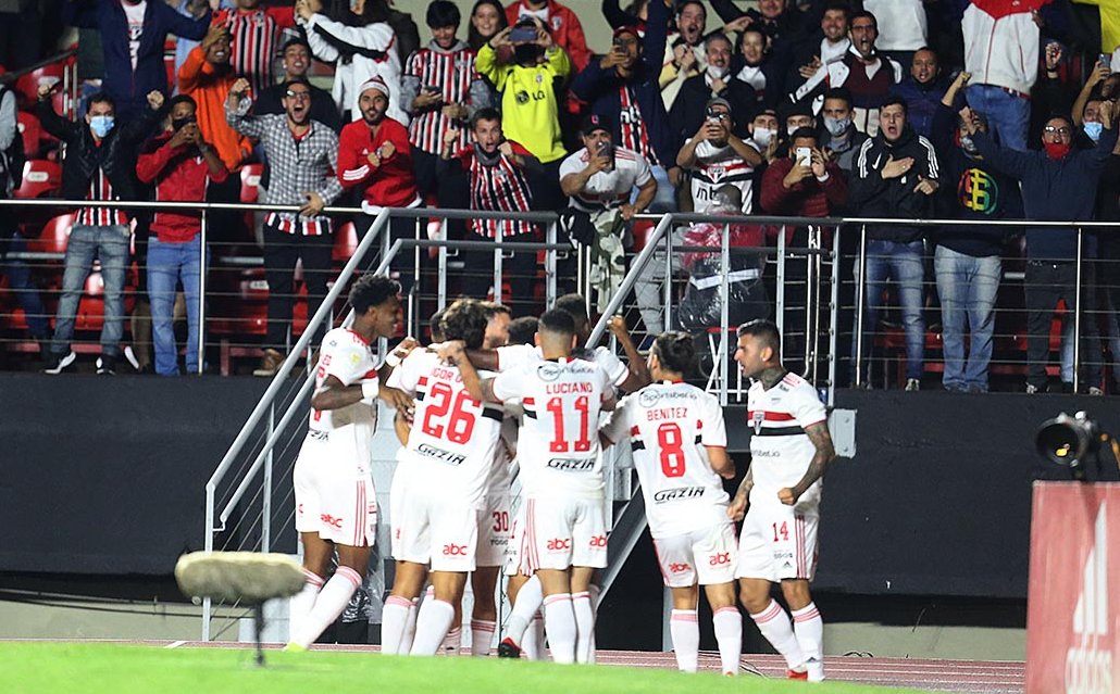 Bom dia, torcida tricolor! Hoje tem São Paulo! Vamos em busca de mais 3⃣ pontos no Brasileirão!

📸 Paulo Pinto / saopaulofc

#DiaDeTricolor
#VamosSãoPaulo 🇾🇪