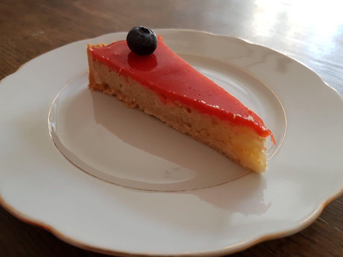 SensibleSprache's tweet photo. Diese Woche war herausfordernd für alle, die sich um #Antidiskriminierung und #SensibleSprache bemühen. Daher gibt' heute einen Aufruf zu Selbstliebe: Ob es das Stück Kuchen ist, ein Waldspaziergang, Kuscheln mit dem Haustier oder den geliebten Menschen - seid sanft zu euch! *ff https://t.co/l5OmrtQ05q