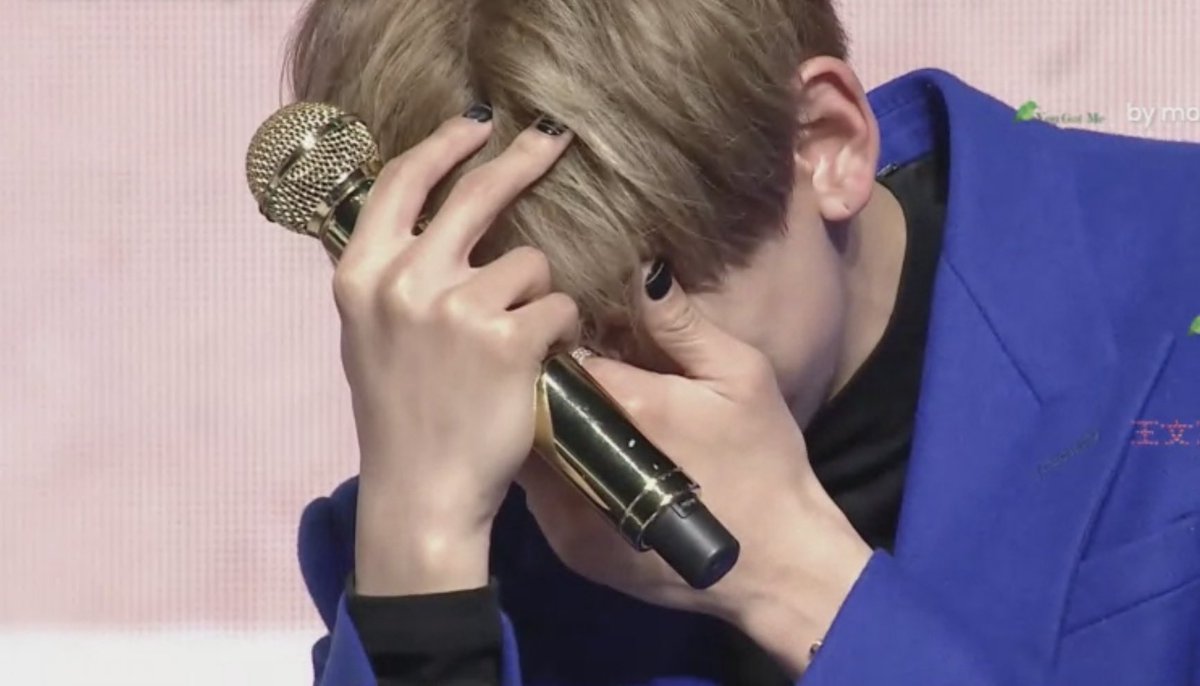 defsoulars_'s tweet photo. Bambam who rarely cries in front of the camera because he only want to spread positivity. Bambam who is kind &amp; respectful to everyone, a man who always make us happy &amp; deserves all the love &amp; support. We’re so proud of you bam, we’re always here for you 😭

#BamBam1STLIVEriBBon https://t.co/5NO0cmrdZk