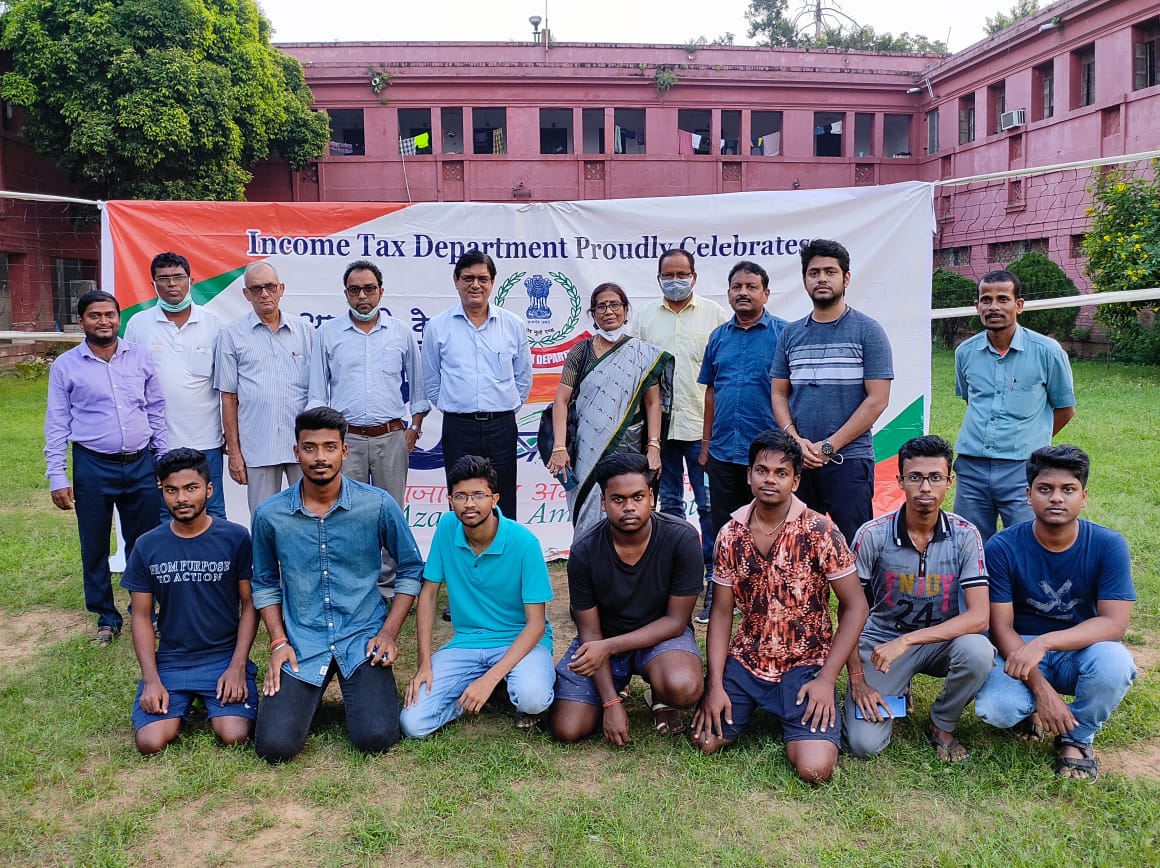 EastHostel's tweet photo. An initiative of plantation drive has been conducted inside our East hostel campus on 21st Oct 2021. Sj. Manoranjan Panigrahi sir, Chief Commissioner of Income Tax, has personally facilitated this entire event. 
(1)

#100YearsofEast https://t.co/pQl0tbeaWi