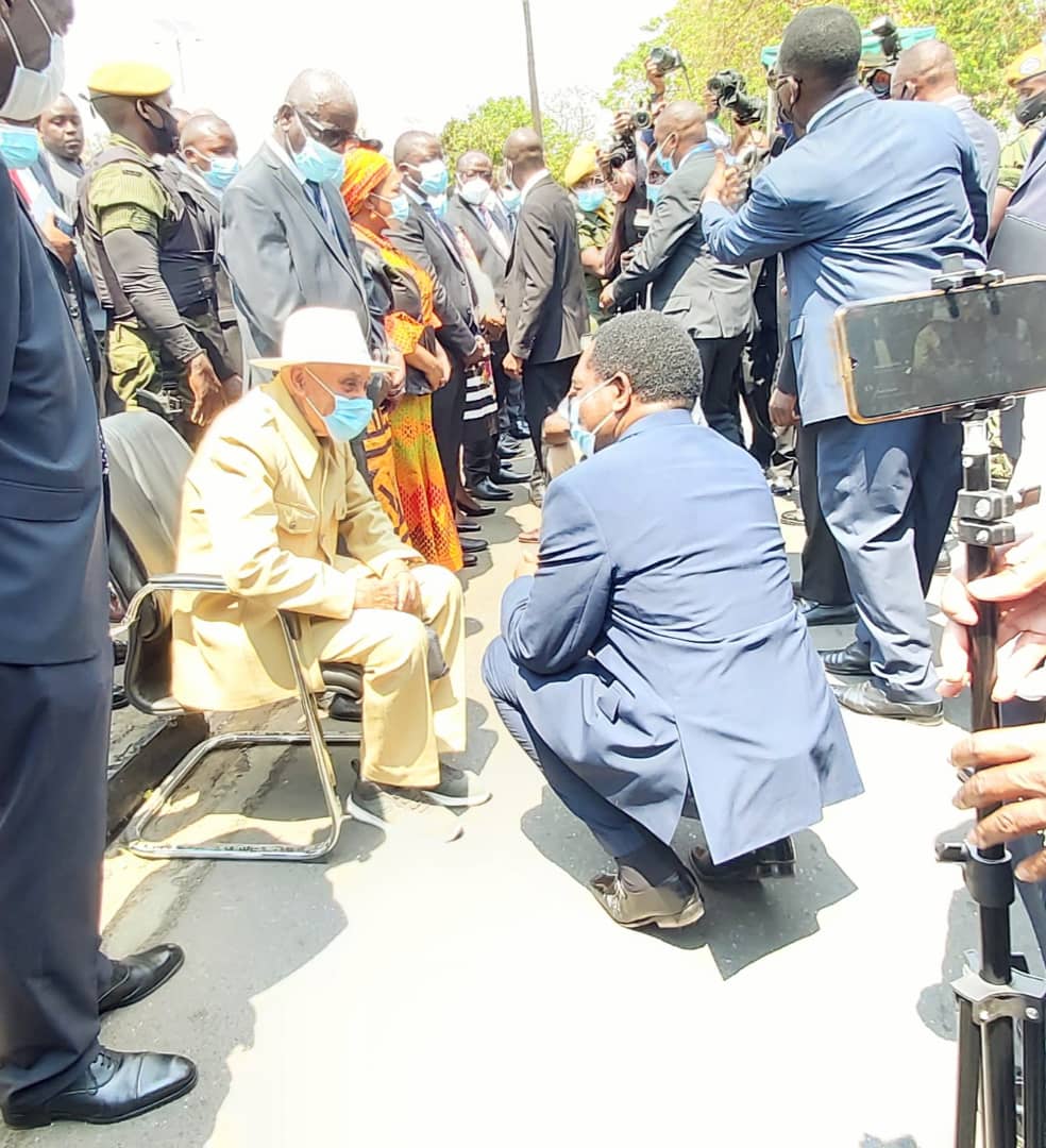 HHichilema's tweet photo. Our job is to honour, respect and love our freedom fighters, the ones still alive and those that have passed on. Happy independence anniversary Zambia. https://t.co/xFMGMKWvJe