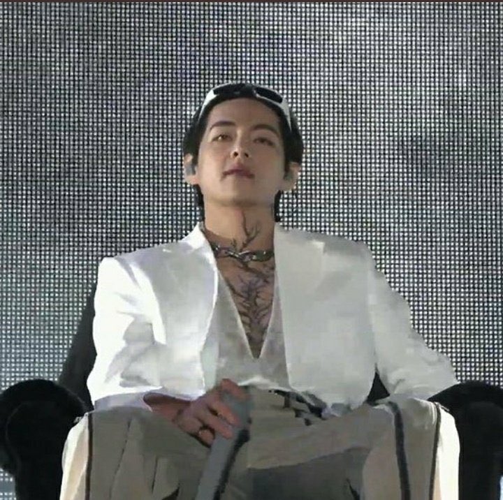 taehypic's tweet photo. ok? OK!!!!@&amp;:&amp;472$3&amp; https://t.co/DGYUial5Lt