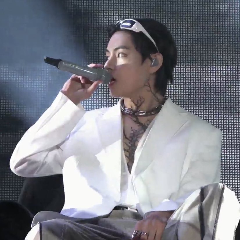 taehypic's tweet photo. ok? OK!!!!@&amp;:&amp;472$3&amp; https://t.co/DGYUial5Lt