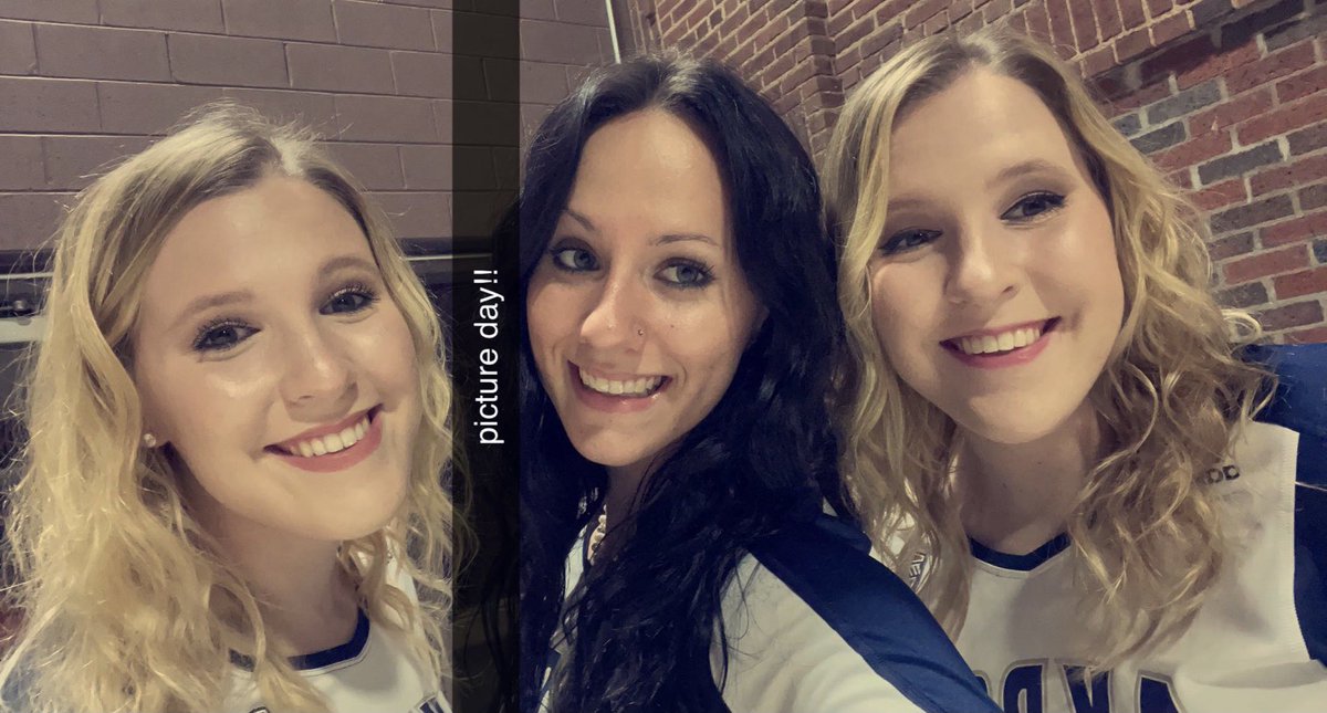 RachelNeer2's tweet photo. Happy tourney day!!!💙💛 #gozips https://t.co/AhoxYnSA4H