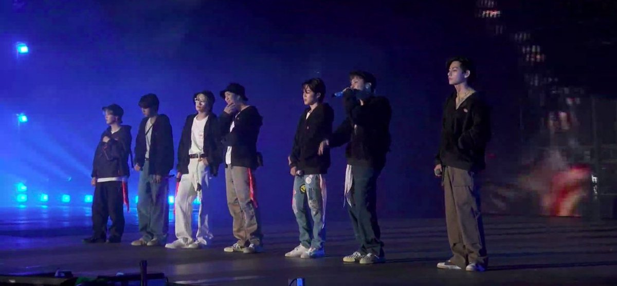 BTSNewsBrasil's tweet photo. "Não há performances individuais... Queríamos mostrar 7 de nós, sem nenhum ato solo" - Taehyung

 @BTS_twt #BTS https://t.co/Vd1dxKSfU1