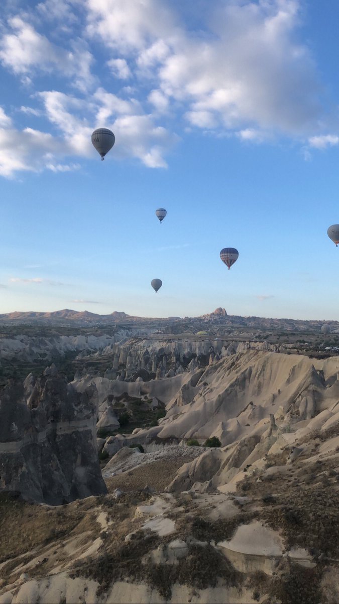 volkan__acar's tweet photo. @biidurunbeee Kapadokya balon turu https://t.co/qZDXSAFtJ5