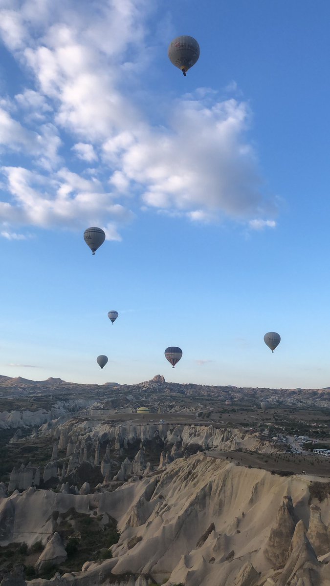 volkan__acar's tweet photo. @biidurunbeee Kapadokya balon turu https://t.co/qZDXSAFtJ5