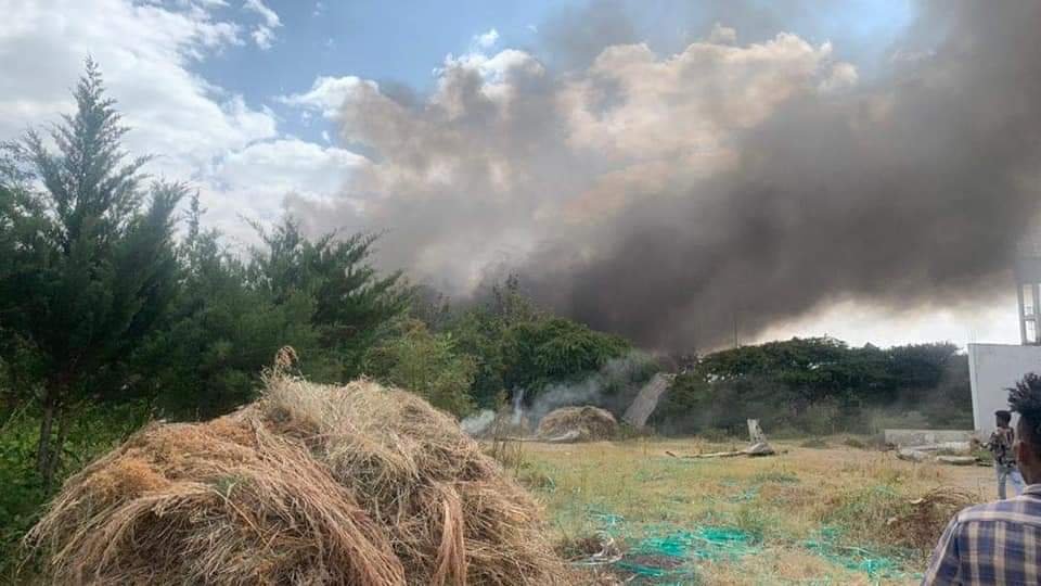 mimilalim's tweet photo. By speaking about its bombardment the #Ethiopian govt is misinforming the media &amp; the IC saying that they are targeting military areas while bombing civilians, hospitals, &amp; infrastructures.⤵️Today's airstrike with reports of many casualties! #StopBombingTigray #NoFlyZonelnTigray https://t.co/P9fGS3Hubs