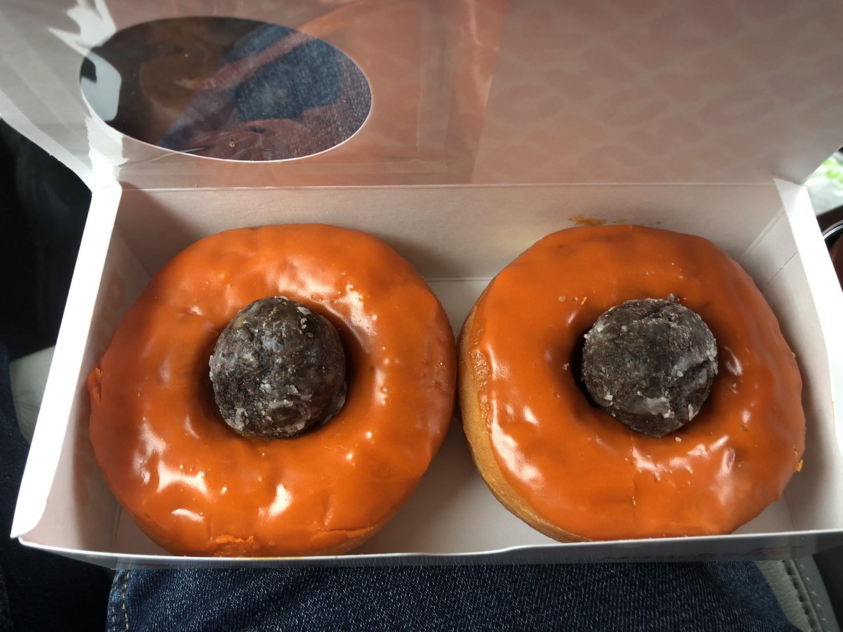 scottp_in_NJ's tweet photo. @dunkindonuts Too bad when you order a spider, this is what your 5yo kid receives. #DunkinFail https://t.co/S93s6PAFyI