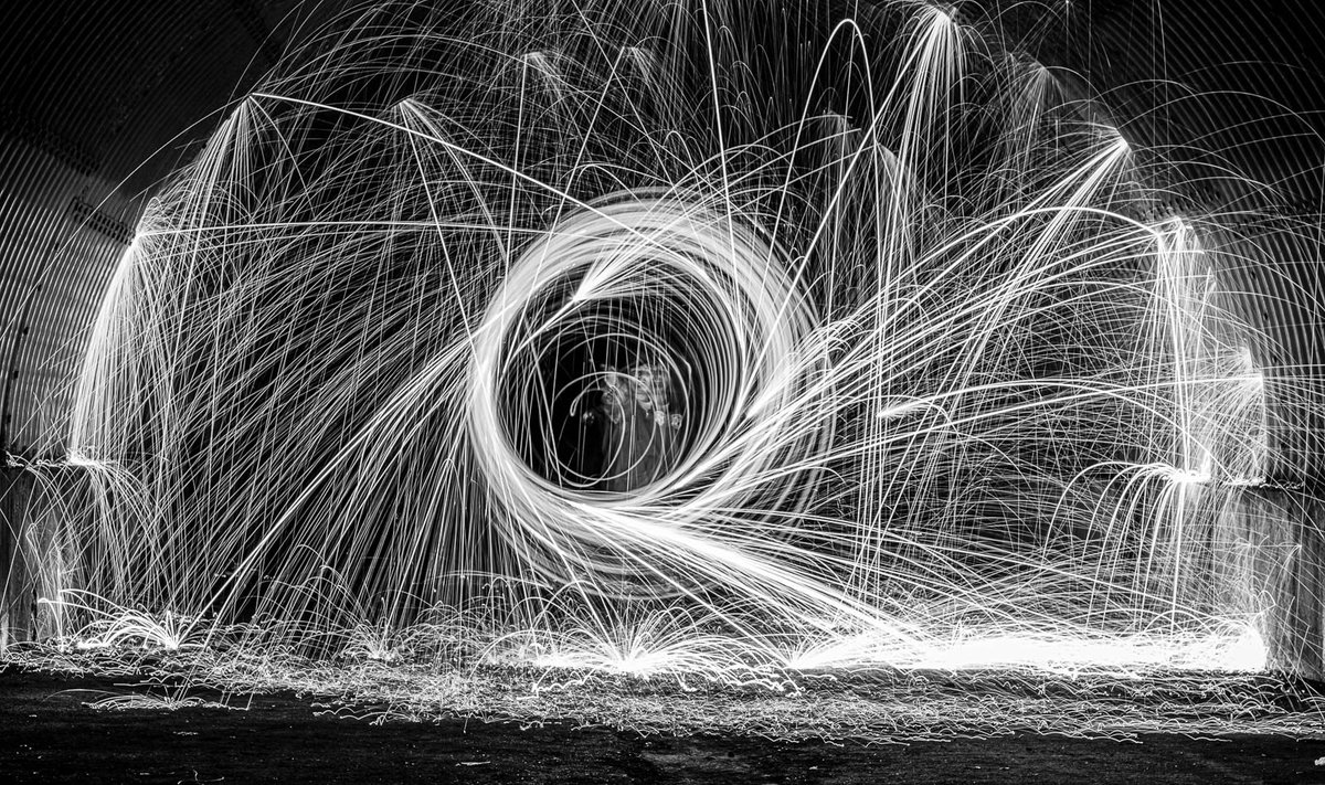 MaidenheadCC's tweet image. A selection of members images from last weeks #mccinaction wirewool session. It was a most enjoyable evening with the members all getting some great shots. 
#wirewool #cameraclub #maidenheadcameraclub #mcc #wirewoolphotography #steelwool #lightpainting