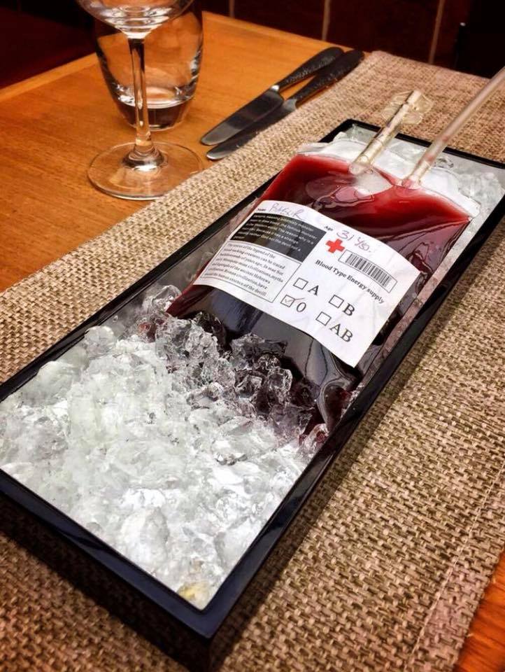 BaburRestaurant's tweet photo. ⚠️ WARNING! ⚠️ Nervous about blood? Don't order this! ‘ABOAB’ Absolute Vodka, Campari, pomegranate puree, lychee liquor and fresh lime. You have been warned! Available from this #Halloween weekend! 🎃🐯👻

#Blood #Vampire #Cocktai https://t.co/Z0nQoF8FqI