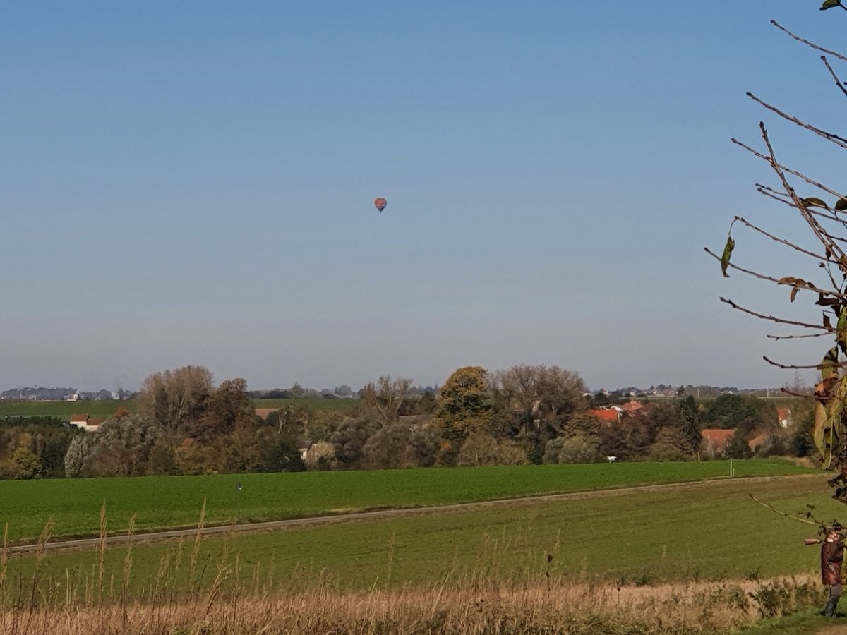 magdalenaerts's tweet photo. #vrtweer #Neerwinden 10.39 https://t.co/jd3W4lQ2GX