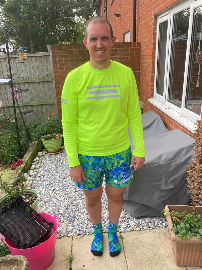 MarieWe81's tweet image. Rob in his new @happystrideuk shorts and sock ready for parkrun