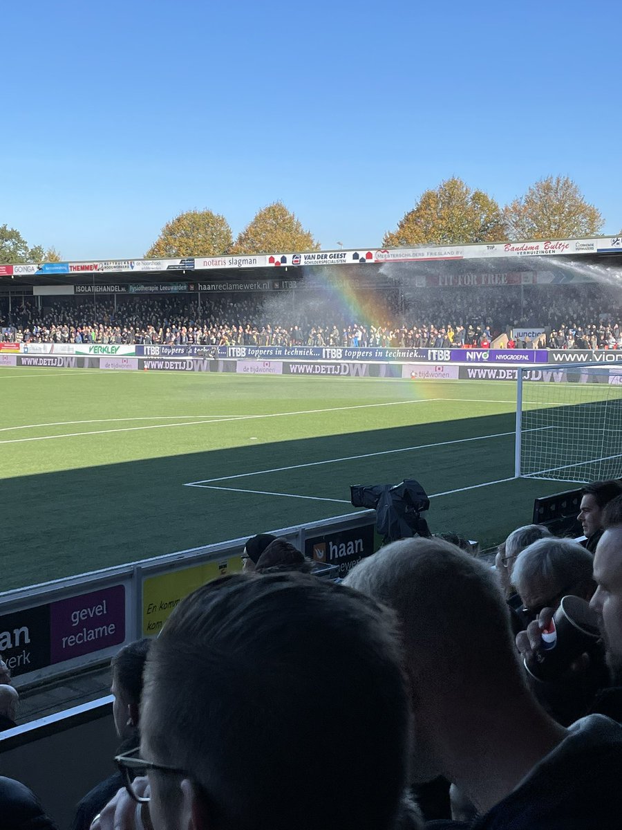 ReneFerwerda's tweet photo. Ook zonder vlaggen regenboog bij @SCCambuurLwd #inclusion #rainbow  #LGBTQIA #LGBT #LGBTQ https://t.co/0xwMf2itnq