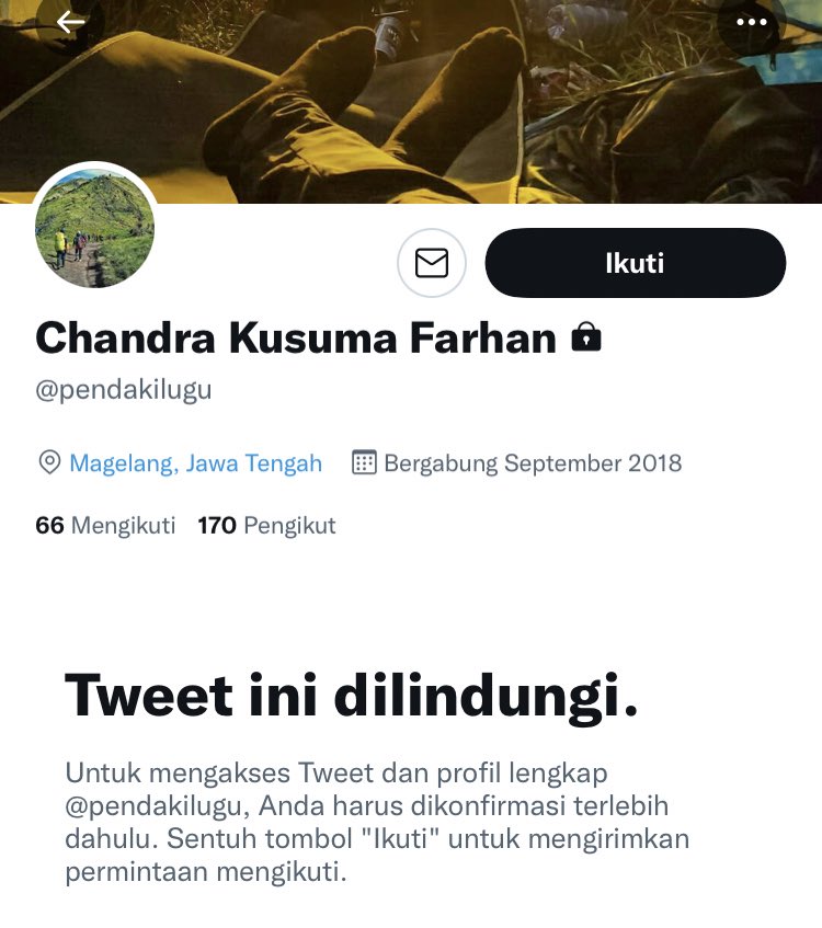 misallnya's tweet photo. @pendakimagelang 
Akunnya gausah dikunci, tinggal kirim no rekening ke saya. 
Supir pribadi saya sediakan, mau tidur di hotel bintang 4 di banda aceh saya bolehkan, sebulan full, gpp. 
Atau mau di villa mana, makan gratis sebulan saya bayari. Capture aja tweet saya tadi jd barbut https://t.co/eZmWqGbVIj