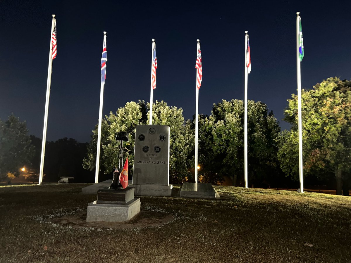 F3Bono's tweet photo. Today was a powerful @F3ENC day. #TheCommons Run Q was based on building bonds of brotherhood, something @F3Abu &amp; @mkornegay2 taught me during our 22mi run yesterday. 

@F3QSource was powerful at #TheBunker. #CollateralGoodness #ForBrotherhood #ForAmy https://t.co/OtHyYZ8wNc