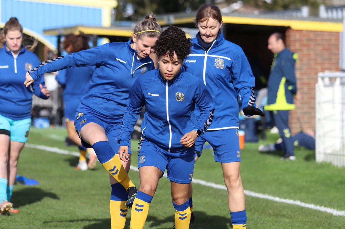 hashtagutdwomen's tweet photo. 🚨First look at new signing @MichelleYoung90 in the @hashtagutd kit. 👀

#MichIsATag 👊 https://t.co/oty6sIlbT2