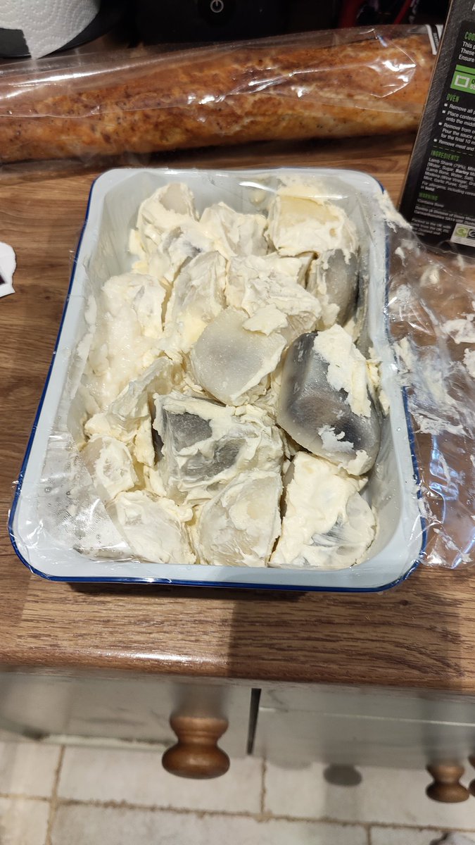 Ste_Robbo140's tweet photo. @Tesco Oi oi. Look at the state of these Tesco finest goose fat roast potatoes. Not that appetising. https://t.co/TBlwt36s8w