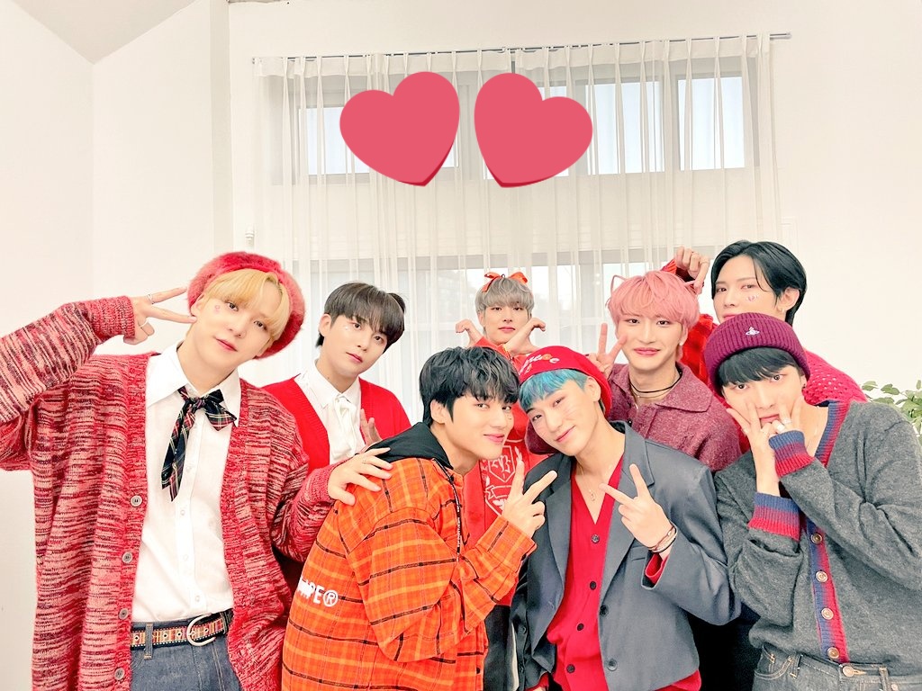 hailz993's tweet photo. Im so proud of all of you! Come so far, so quickly. You've given us all so many wonderful memories &amp; I can't wait to see what the furute holds! 8 makes 1 team!
 
#ATEEZSPACE #에이티즈스페이스 #3_years_with_ATEEZ #ATEEZ #에이티즈 @ATEEZofficial https://t.co/cnBDrZccGy