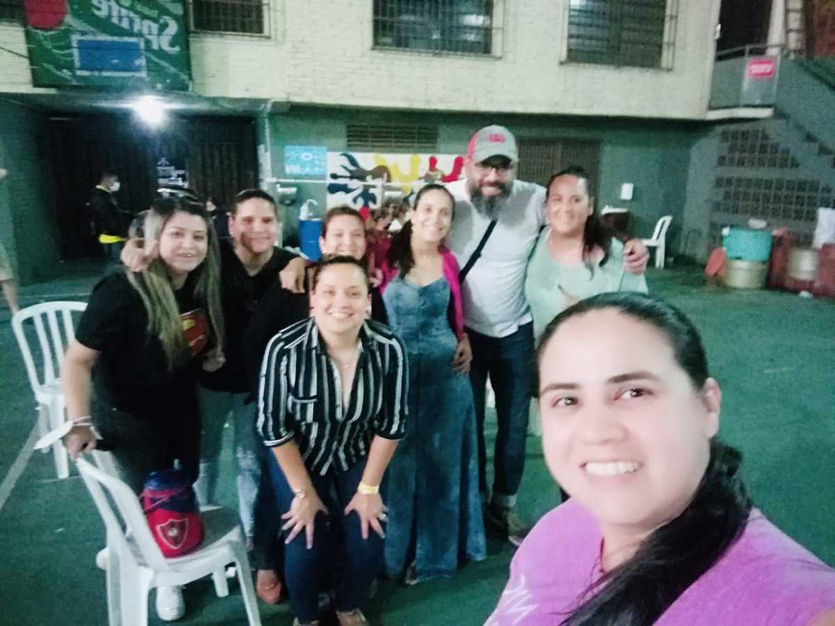 VQTDnenas's tweet photo. Éxitos PRESIDENTE @Negrogwynn… siempre que sea para MEJOR, estaremos a las órdenes!!! 
Felicidades!!! @MufExa https://t.co/gWqlw67SCI