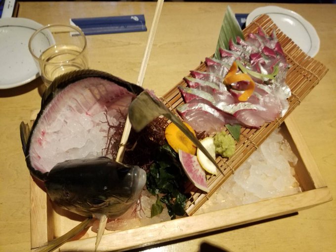 きれいなもの見たあとは おいしいもの食べました  しあわせ https://t.co/XIWE0yQM4Y