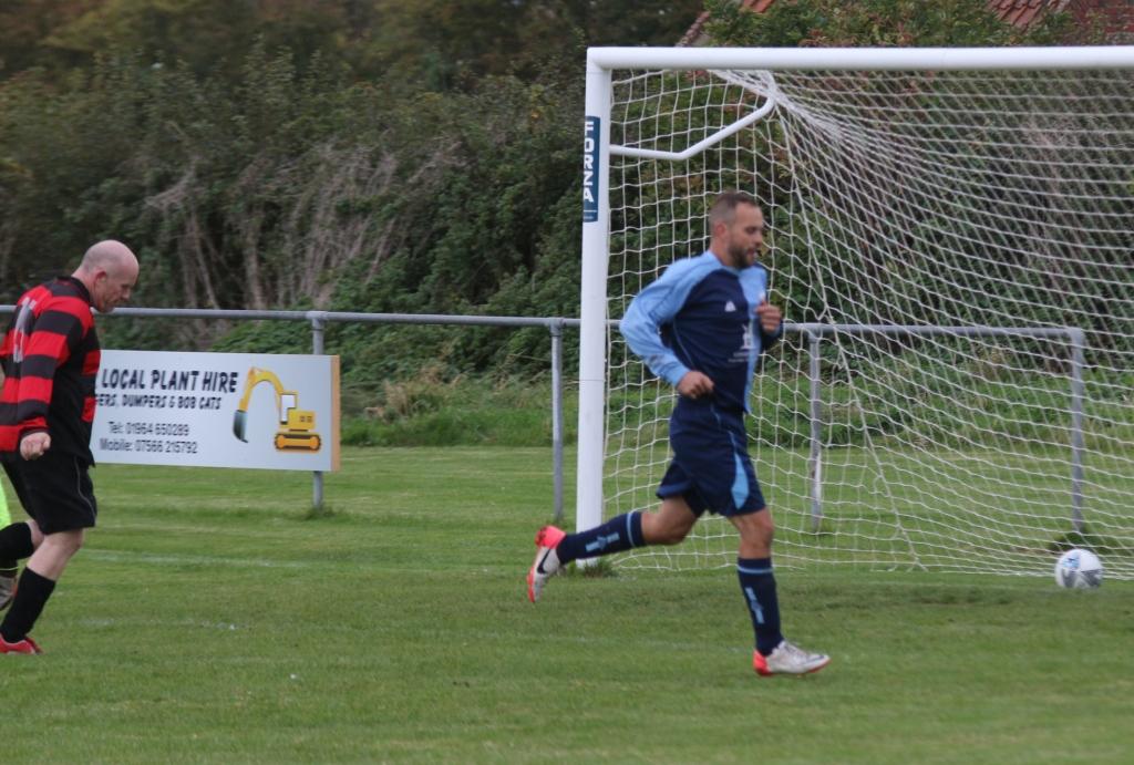 VETERANS | RESULT 
<a href="/HullVetsLeague/">Hull and District Veterans League</a>⁩ Division 5
<a href="/EasingtonUtd/">Easington United AFC</a> 9 Spartans Vets 3
 
Another Darren Thompson hat-trick, a brace apiece for Stu Campbell &amp; Gavin Thurkettle, and goals for Andy Bentley &amp; Dave Westoby maintains the #AwdEzzies' 💯% start.

#euafc | #WinOrLose 🟢🟡⚽️🍻