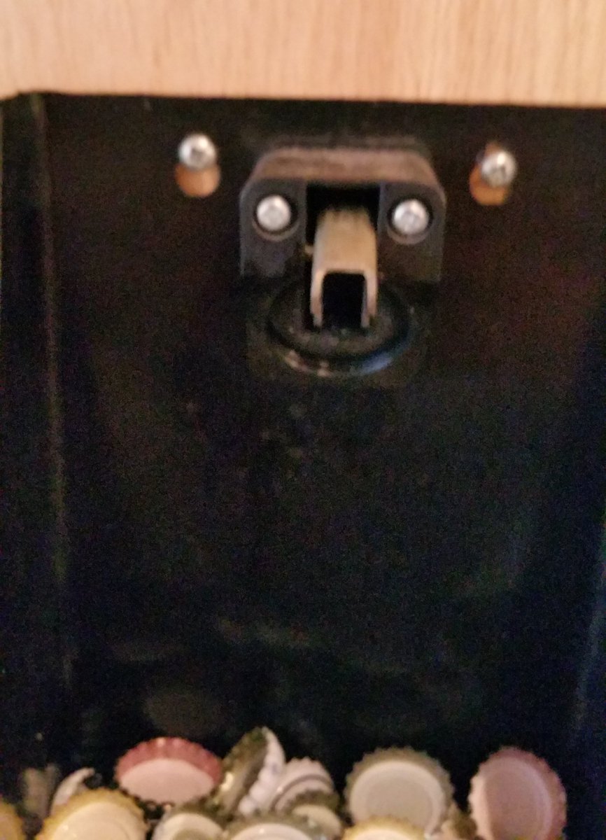 surpriseddh's tweet photo. I'd be a #bear-faced liar if I said I didn't love to crack open a #beer.

#pareidolia 
#faces #faceseverywhere #iseefaceseverywhere #iseefaces #iseefacesinplaces #iseethings #thingsthatlooklikefaces #hiddenface #facesinplaces #wordplay #bear #bottleopener https://t.co/Q5ga0ryGGx