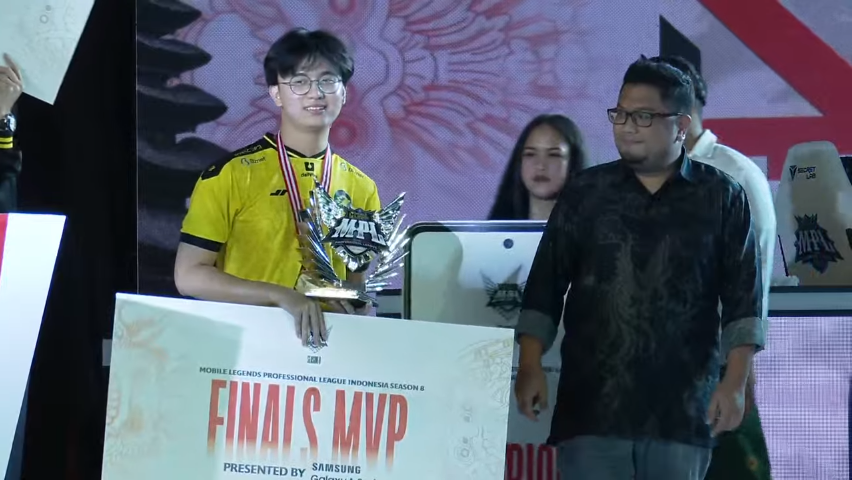 48esports's tweet photo. Dari 2-0, 2-2 menjadi 3-2 melawan EVOS Legends
Dari 3-1, 3-3 menjadi 4-3 melawan RRQ Hoshi
12 GAMES IN ONE DAY
ONIC ESPORTS, THE CHAMPIONS OF MPL ID S8
See you in the next season
#MPLIDS8PLAYOFFS #MPLIDS8 #MPLIndonesia https://t.co/vhhhmaNycD