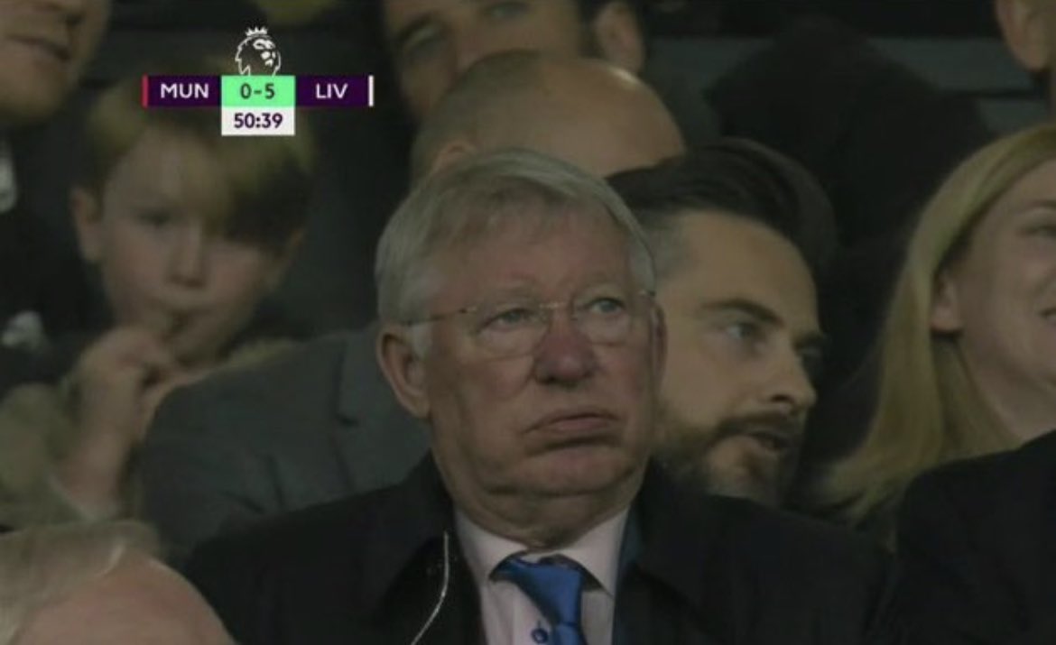 khayakoko88's tweet photo. "The manager who made marvelous and magical moments at mighty Man United can barely manufacture a meaningful smile." -- Peter Drury. https://t.co/mJHtUa0QhU