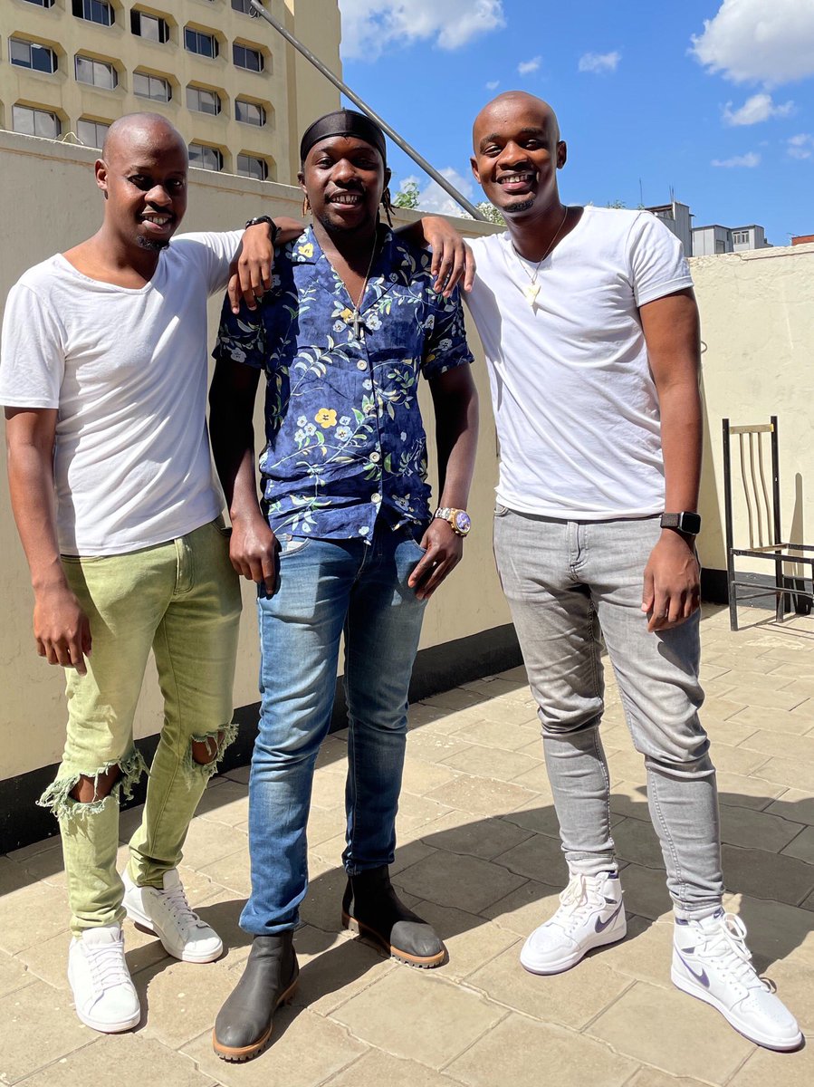 kevoh_dancestar's tweet photo. Just Joined the bald 👨‍🦲 👨‍🦲men Association of Kenya (BMAK) 😁@SamKaguora  and @Ben_cyco Thank you for Signing Me In  Meanwhile Am Very Curious of how I will look like 🤷‍♂️ 😁

#MUNLIV #Ronaldo #Liverpool https://t.co/6RUhW8eK38