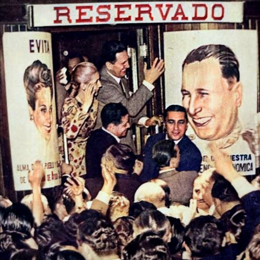 archivoperon's tweet photo. Campañas eran las de antes!
#peron #evita #lealtad #campaña #juandomingoperon #granconductor #peroneterno #peronista #peronismo #imitemoselejemplo #evitaeterna #evaduarte #evacapitana #evita #evitaperon #juanyeva #peronyevita #justiciasocial #justicialismo #archivoperonista https://t.co/LJl8cjfVcz