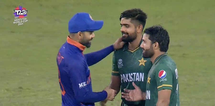 SriLankaTweet's tweet photo. Love Cricket❤️🏏
#Pakistan #INDvPAK #PAKvIND #India #T20WorldCup2021 #T20WorldCup #CricketTwitter #Cricket #LoveCricket https://t.co/Mc6D1WT3ED