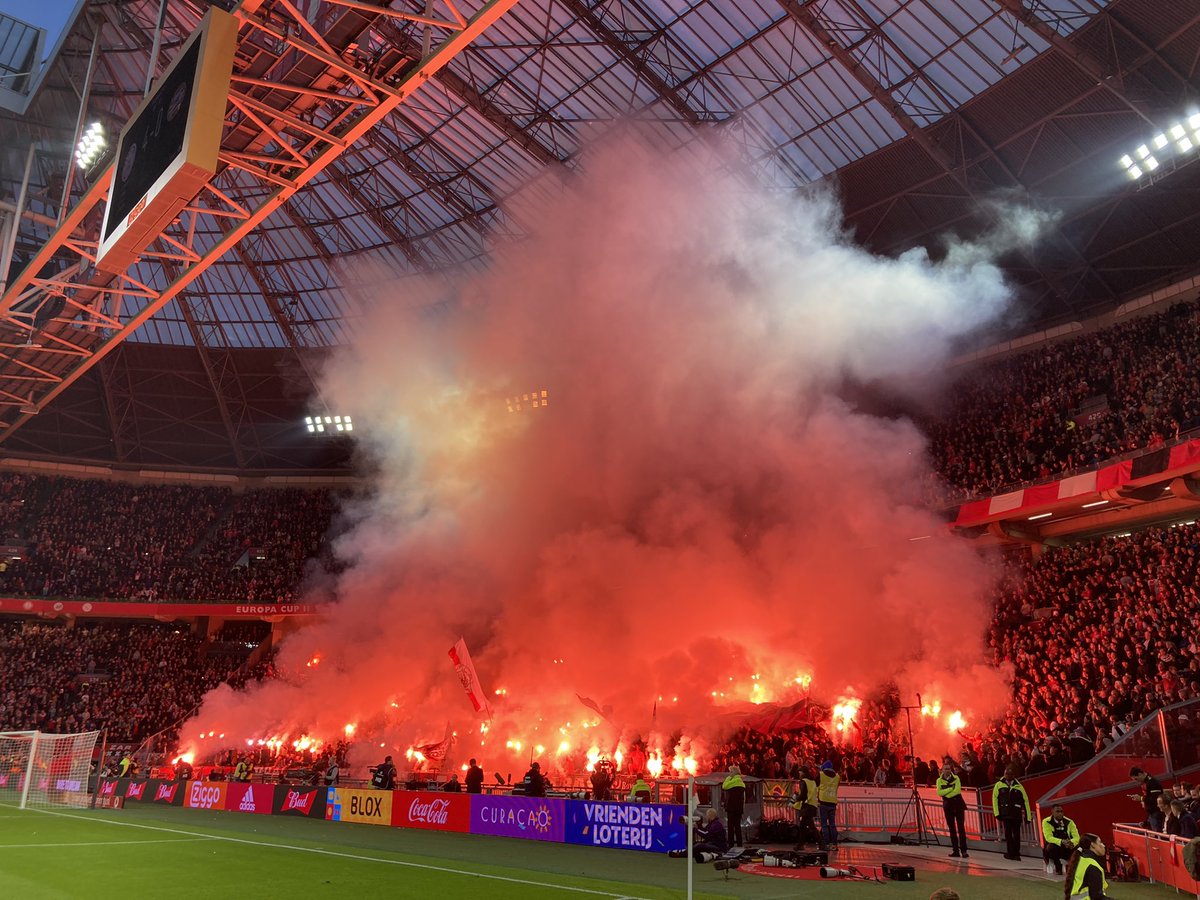 Na de fantastische overwinning tegen Dortmund, de week op de juiste manier afgesloten tegen PSV. En ook daar waren we bij! #AJApsv #9-0 #paybacktime