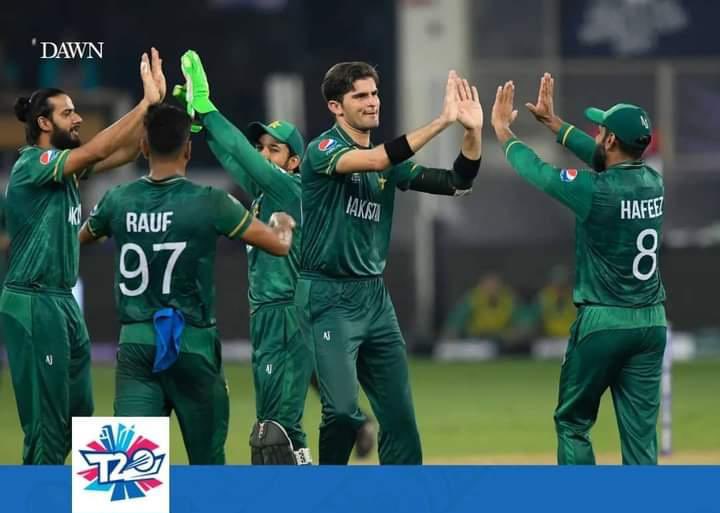 siyal_anwar's tweet photo. Congratulations to whole nation!
Best ever performance by #Greenshirts to give India an embarrassing defeat.
Thankyou for making us proud.🇵🇰
#PAKvsINDT20 https://t.co/hmZF5oIxxe