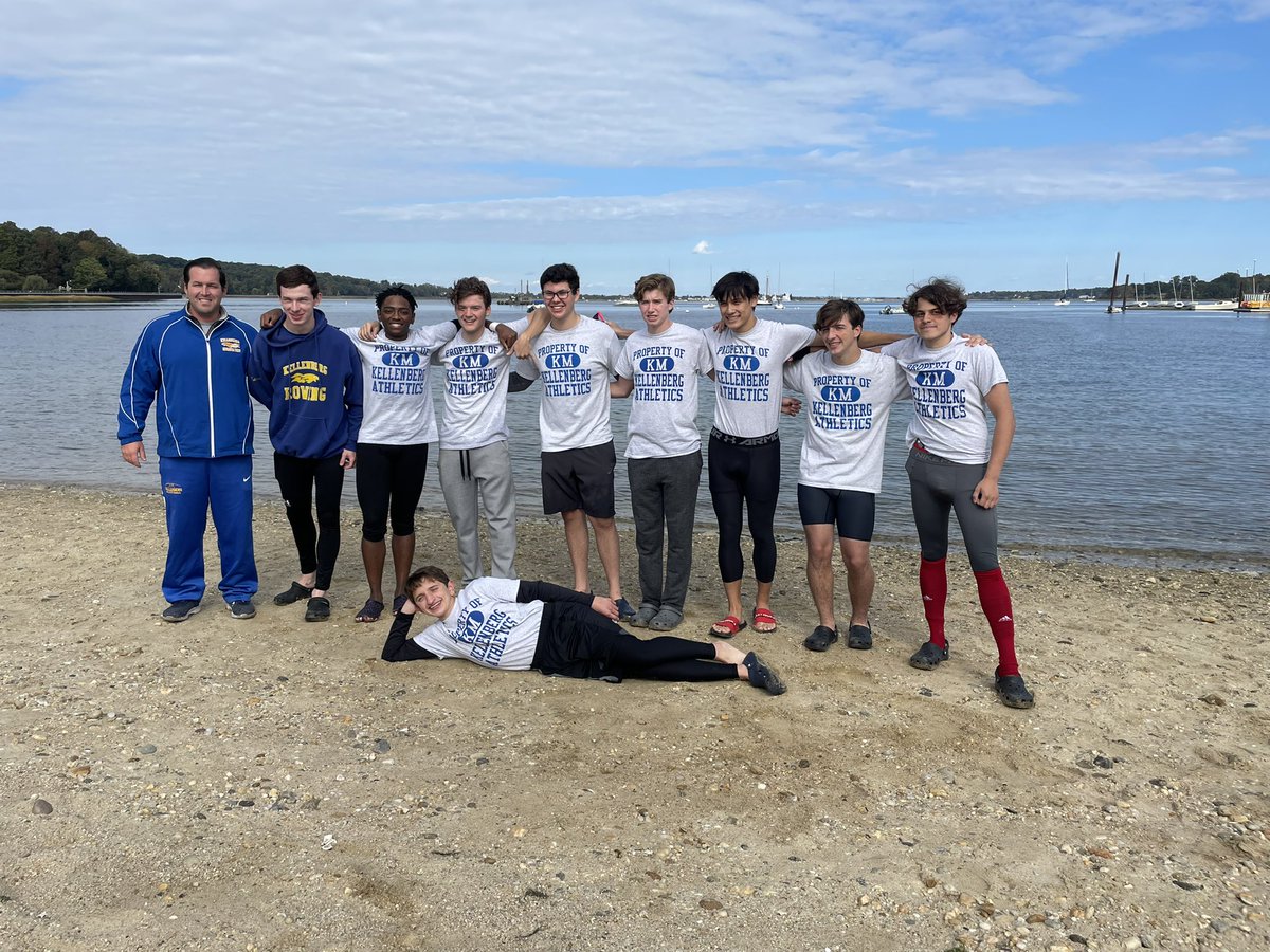 KellenbergCrew's tweet photo. More pictures from todayβs regatta. #kellenbergcrew #longislandrowing https://t.co/p8V7mfS2it
