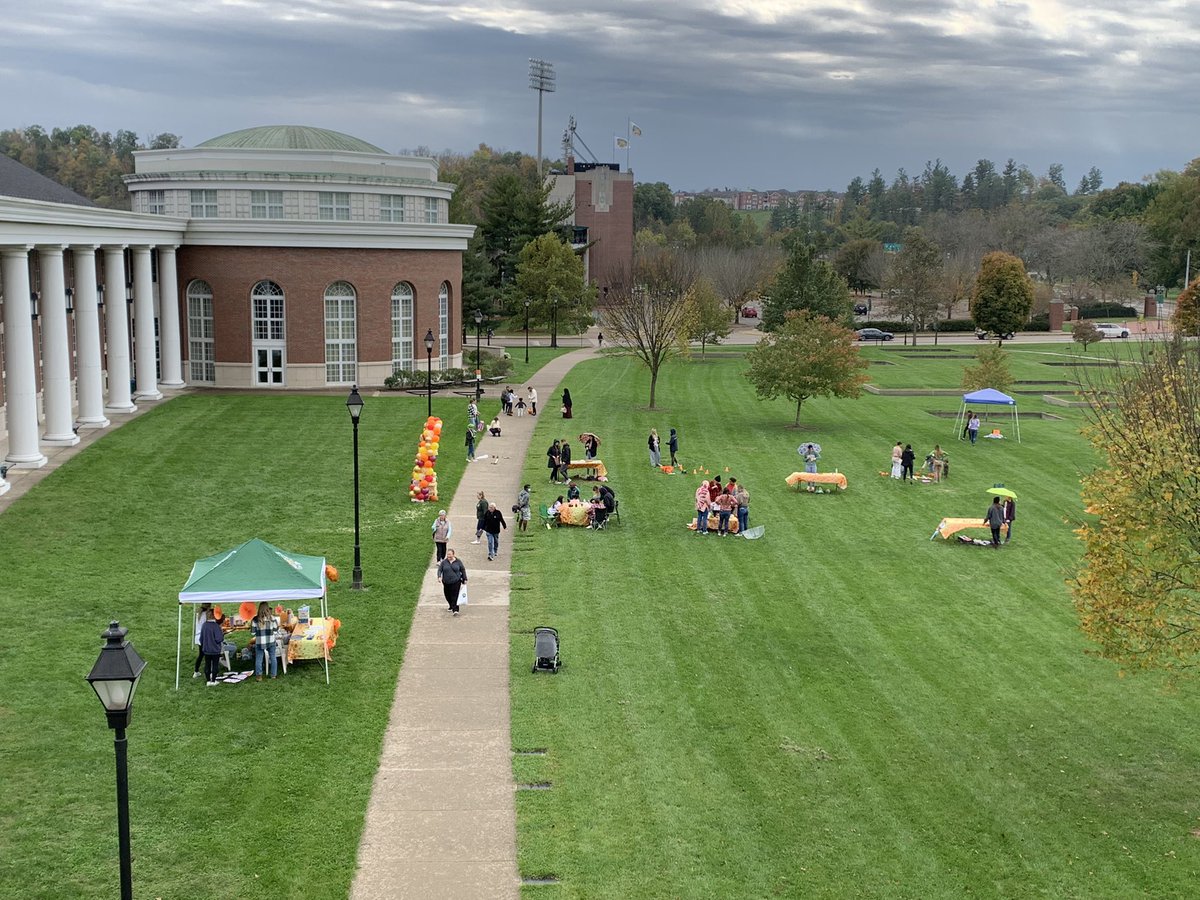sayitanywayou's tweet photo. The Creative Expressions Fall Kids Fest event is underway as active! Tons of activities! 
@ohiouce @CHSPOhio https://t.co/8MSgNFZ8XU