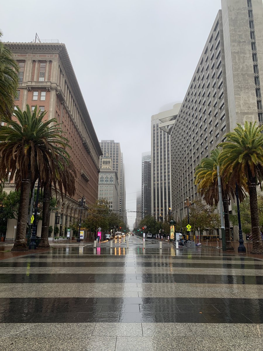 AfshinAfshar's tweet photo. Where Market meets Embarcadero!
.
.
.
#SanFrancisco #Marketstreet #Embarcadero #rain #howsfseessf https://t.co/nSSCERGAC3
