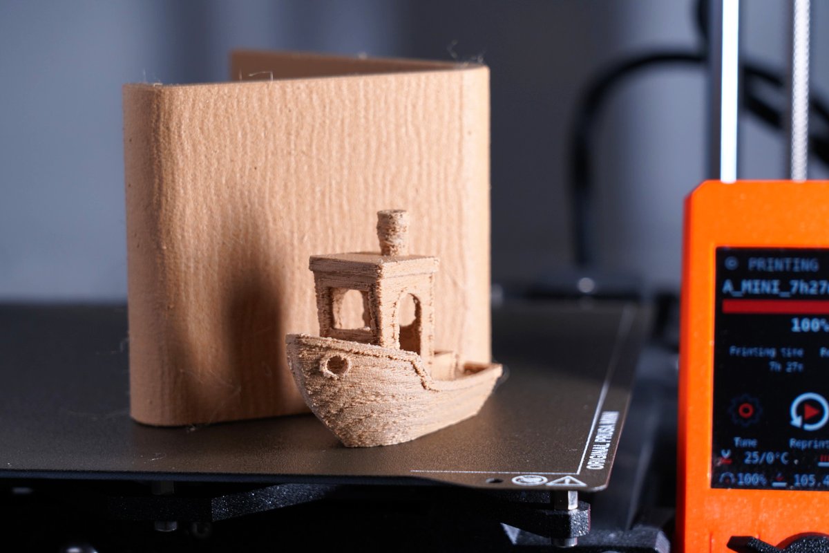 A bit more weekend #3Dprinting  fun. Built a tool to apply procedural wood displacement maps to 3d prints using #threejs. 29a.ch/sandbox/2021/3…

Hacky code but I find the results rather nice. Samples printed with <a href="/Polymaker_3D/">Polymaker</a> PolyWood on a <a href="/Prusa3D/">Prusa3D</a> Mini+.