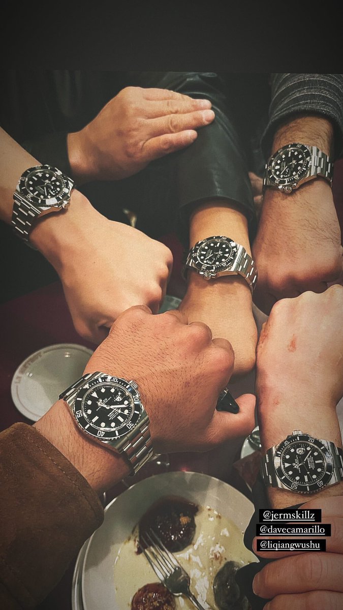 kallewickans's tweet photo. I’m losing my shit ,keanu gave his entire stunt team rolex watches #keanureeves https://t.co/xgYUPufTKm