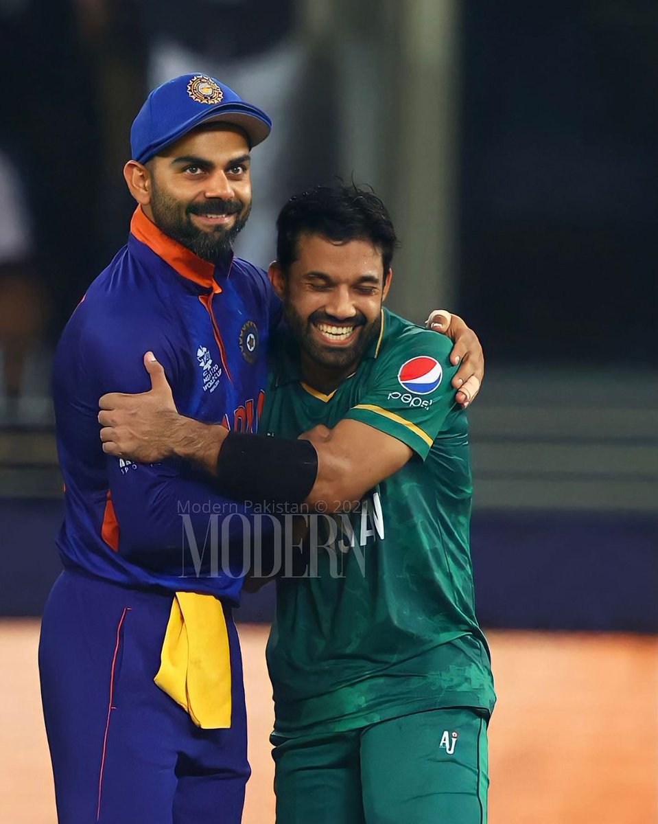 Best picture on internet today 
#PakVsInd 
#ICCT20WorldCup2021 
#Pakistan 
#ViratKohli