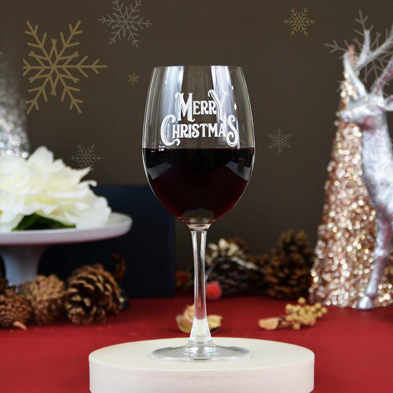 Carrollsgifts's tweet photo. We know that a personal touch makes a gift extra special, that's why we offer engraving services on a wide range of products from glasses to chopping boards, perfect for any occasion 👌 #carrollsirishgifts #supportirish #personlisation https://t.co/9tCaLGkvlw